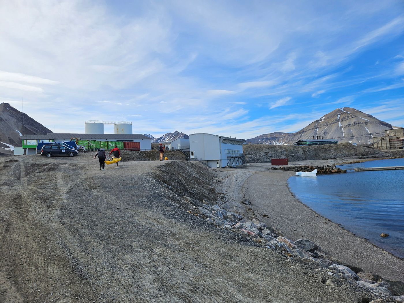 Carrying the kayak down to the water at the marine laboratory