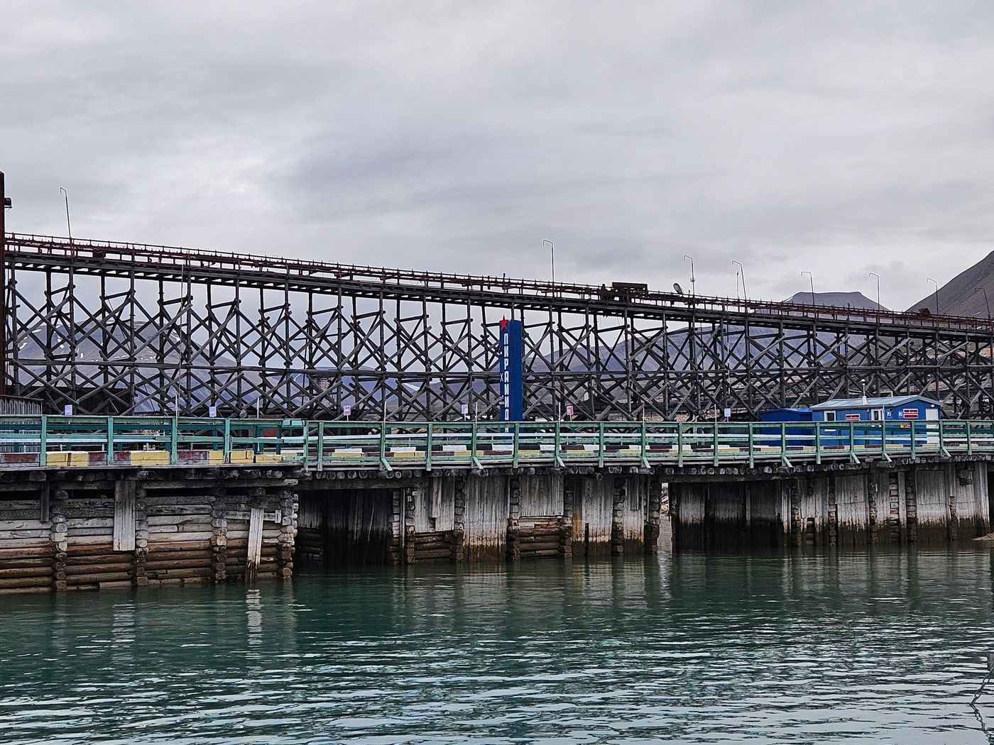 The coal trestle still stands over Pyramiden's quay