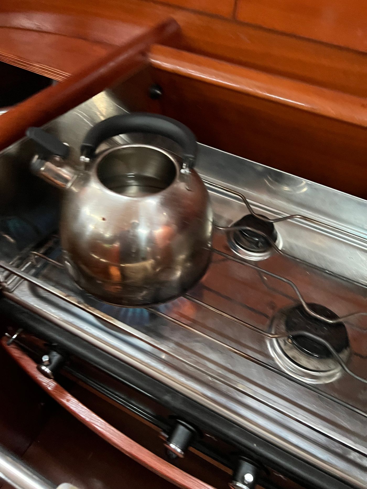 Kettle on the gimballed stove, the galley still working